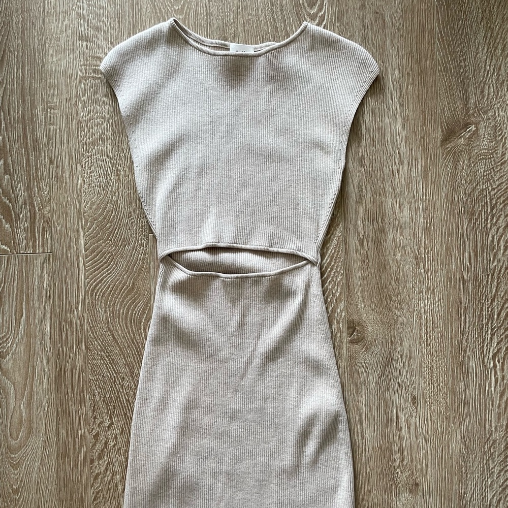 Aritzia ribbed cutout dress in tan oatmeal xs